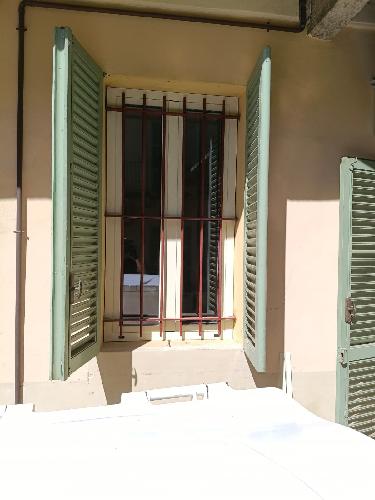 La finestra avorio vista dal cortile